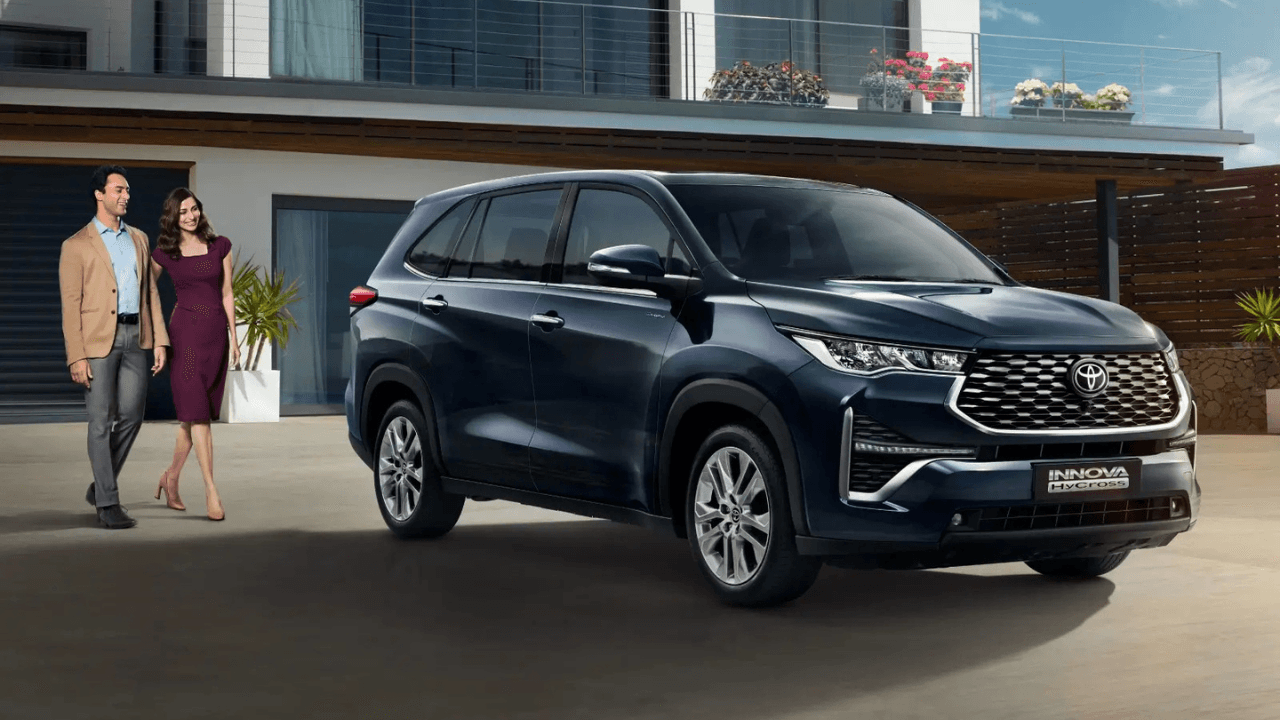 Toyota Innova Hycross Review Hindi